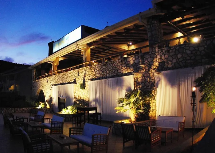 Hotel Zlatni Lav