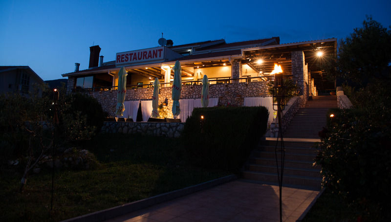 Hotel Zlatni Lav 4*
