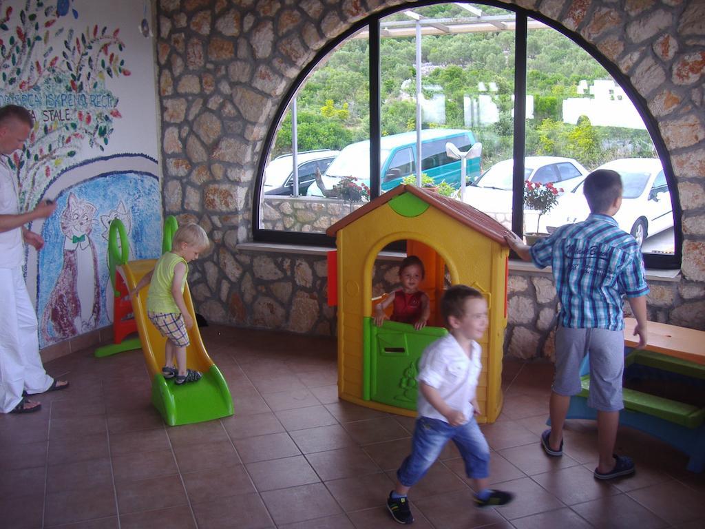 Hotel Zlatni Lav